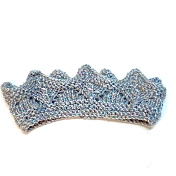 NWT Hand Knit Toddler/Infant Silver Crown with Sparkles - Picture 3 of 6